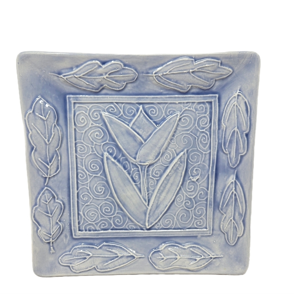 Stone Washed Sea Lite Blue Ceramic Wall Hanging Calla Lily Flower 8.25 x8.25 x 1